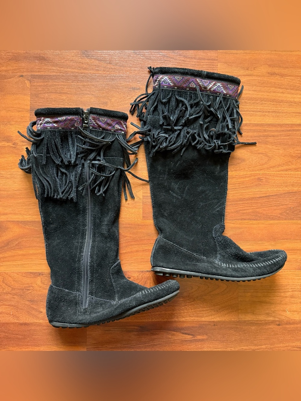 Minnetonka black suede knee high moc toe layered fringe boots size 6